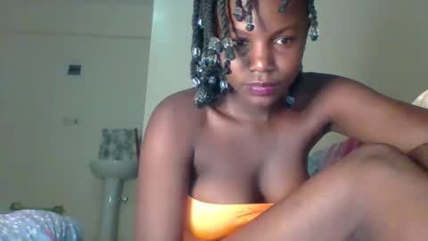 darling_dreamer2 online show from May 13, 4:26 pm