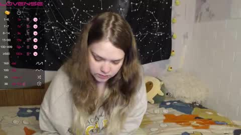 Snapshot of darling_tony18 chatting on December 5, 9:00 pm darling_tony18 online show from December 5, 9:00 pm