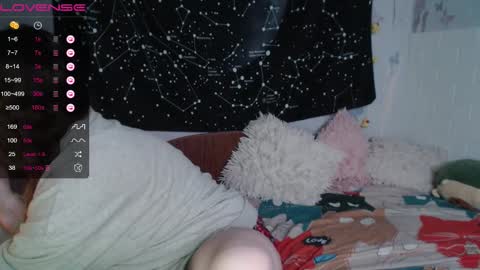 Snapshot of darling_tony18 chatting on February 4, 12:11 pm darling_tony18 online show from February 4, 12:11 pm