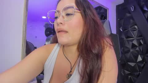 Snapshot of darlingbdsm_ chatting on April 22, 3:13 pm Darling online show from April 22, 3:13 pm