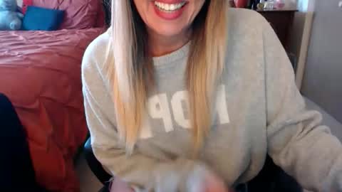 DarlingD online show from October 2, 12:45 pm