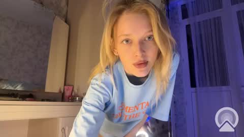 D online show from February 25, 6:53 pm