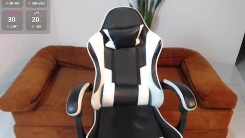 Snapshot of darrencolleen chatting on March 13, 9:27 am darrencolleen online show from March 13, 9:27 am