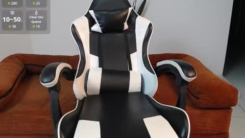 Snapshot of darrencolleen chatting on March 14, 9:15 am darrencolleen online show from March 14, 9:15 am