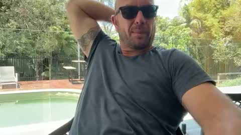 dartanian0001 online show from October 19, 2:01 am