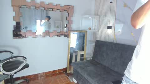 Snapshot of darwin_ggh chatting on November 17, 9:15 am darwin_ggh online show from November 17, 9:15 am