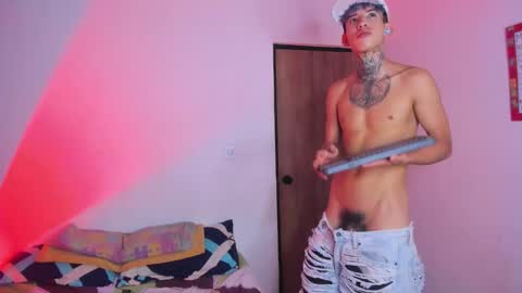 Snapshot of darwin_ggh chatting on February 13, 7:54 pm darwin_ggh online show from February 13, 7:54 pm