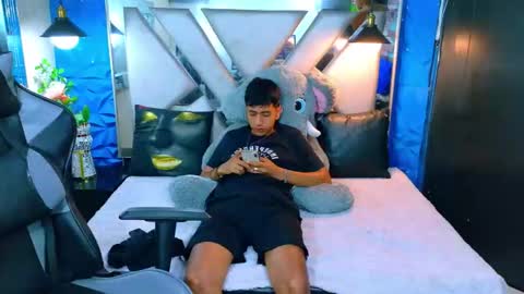 darwinandbrayan online show from January 15, 3:11 am