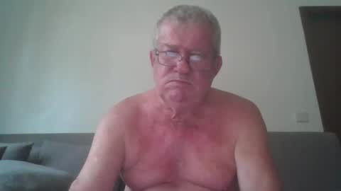 darwincock online show from April 1, 1:17 am