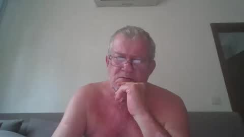 darwincock online show from April 3, 1:14 am