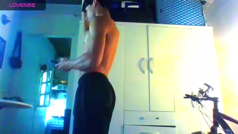 Snapshot of daryof chatting on December 13, 5:00 pm Daryo Franco online show from December 13, 5:00 pm