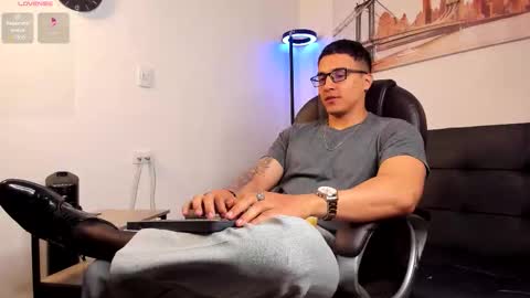 Dash online show from December 22, 1:41 pm