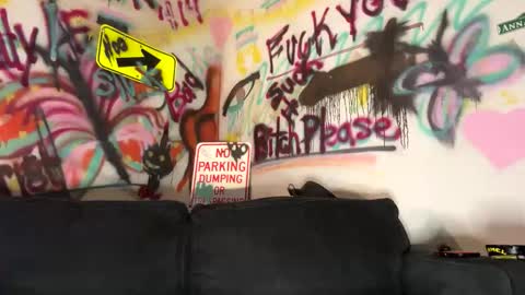 Snapshot of dathroatbunny chatting on February 2, 5:06 am BeyJackson online show from February 2, 5:06 am