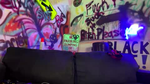 Snapshot of dathroatbunny chatting on February 14, 7:16 am BeyJackson online show from February 14, 7:16 am