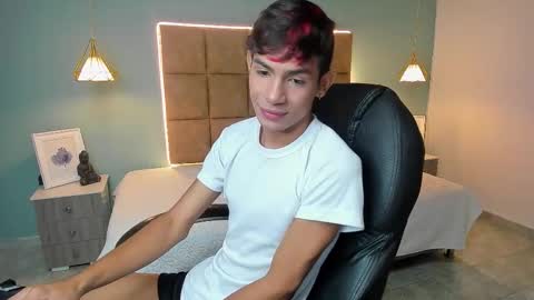 angel online show from November 25, 11:54 am