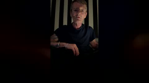 Snapshot of dave689476 chatting on May 26, 5:58 am Davey online show from May 26, 5:58 am