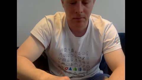 Snapshot of daveb709709709 chatting on February 23, 5:21 pm daveb709709709 online show from February 23, 5:21 pm