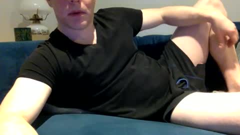 Snapshot of daveb709709709 chatting on March 17, 1:43 am daveb709709709 online show from March 17, 1:43 am