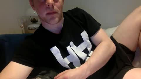 Snapshot of daveb709709709 chatting on April 1, 2:12 am daveb709709709 online show from April 1, 2:12 am
