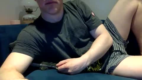Snapshot of daveb709709709 chatting on April 27, 1:47 am daveb709709709 online show from April 27, 1:47 am