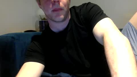 Snapshot of daveb709709709 chatting on May 8, 1:33 am daveb709709709 online show from May 8, 1:33 am