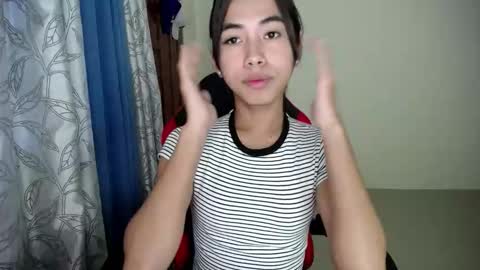 Snapshot of daveboyyy chatting on December 15, 7:56 am Scarlet thesexiest online show from December 15, 7:56 am