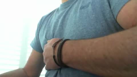 davesu12345 online show from October 9, 8:01 am