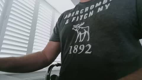 davesu12345 online show from June 15, 6:48 am
