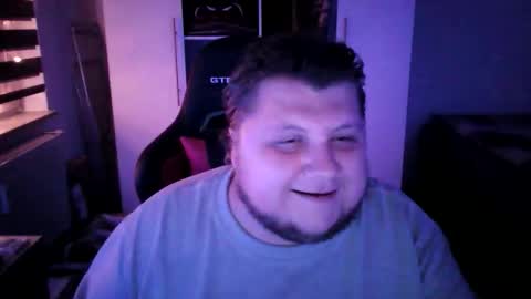 Snapshot of david112893 chatting on December 14, 9:30 pm David online show from December 14, 9:30 pm