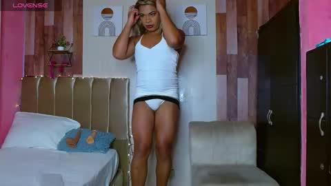 Snapshot of david778302 chatting on March 1, 12:34 am Noha online show from March 1, 12:34 am