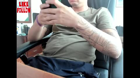 Snapshot of david_2789 chatting on March 9, 8:21 pm David online show from March 9, 8:21 pm