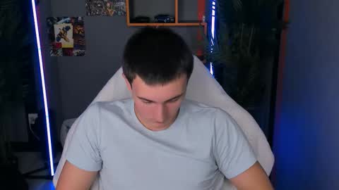 Snapshot of david__diamond chatting on September 28, 4:12 pm David online show from September 28, 4:12 pm