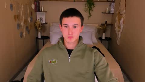 Snapshot of david__diamond chatting on October 1, 9:10 pm David online show from October 1, 9:10 pm