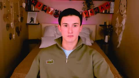 Snapshot of david__diamond chatting on October 27, 4:11 pm David online show from October 27, 4:11 pm