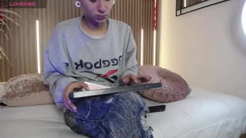 Snapshot of david_banks_ chatting on March 17, 12:41 pm David online show from March 17, 12:41 pm