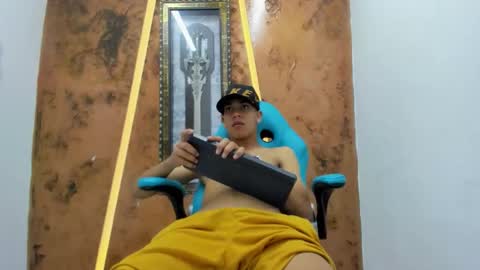 david_bigcock20 online show from February 5, 7:51 pm