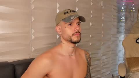 Snapshot of david_col11 chatting on December 2, 1:46 pm David col11 online show from December 2, 1:46 pm