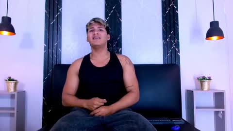 Snapshot of david_colins_ chatting on March 28, 12:38 pm david colins online show from March 28, 12:38 pm