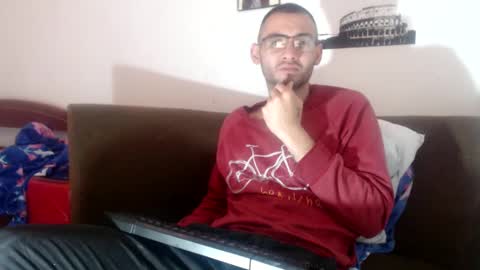 Snapshot of david_hot12 chatting on January 11, 3:20 pm david online show from January 11, 3:20 pm