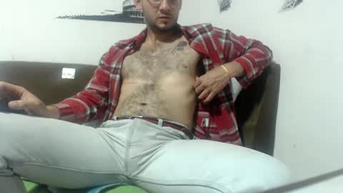 Snapshot of david_hot12 chatting on January 20, 3:26 am david online show from January 20, 3:26 am