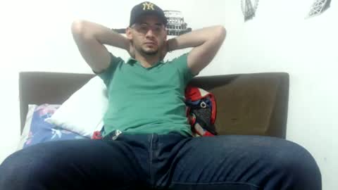 Snapshot of david_hot12 chatting on January 22, 3:52 am david online show from January 22, 3:52 am