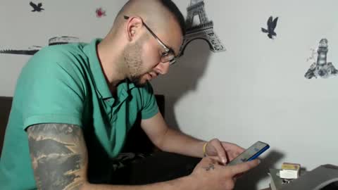 Snapshot of david_hot12 chatting on February 3, 7:00 pm david online show from February 3, 7:00 pm