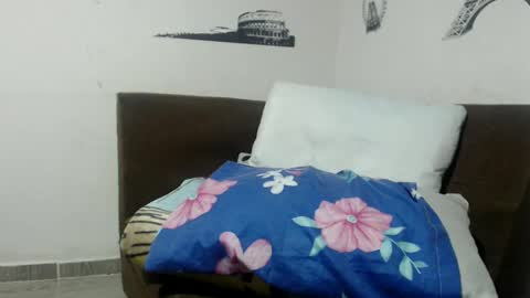 Snapshot of david_hot12 chatting on February 6, 2:55 am david online show from February 6, 2:55 am