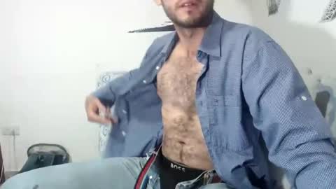 Snapshot of david_hot12 chatting on February 18, 4:04 am david online show from February 18, 4:04 am