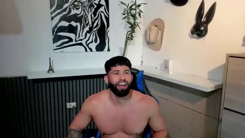 Snapshot of david_janson18 chatting on March 1, 2:24 am david_janson18 online show from March 1, 2:24 am