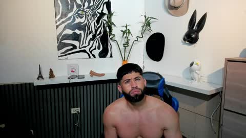 Snapshot of david_janson18 chatting on April 1, 12:17 pm david_janson18 online show from April 1, 12:17 pm