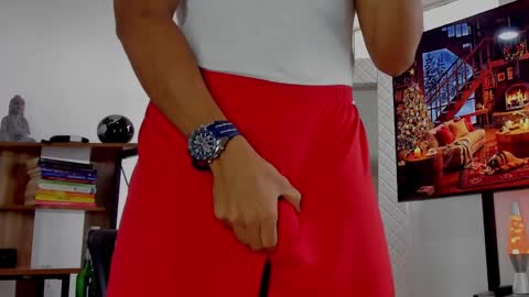 Hey im David that loves to explore and speak their fantasies. Very open talktative and nice. Feel free to chat with me online show from December 17, 2:33 pm