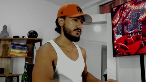 Hey im David that loves to explore and speak their fantasies. Very open talktative and nice. Feel free to chat with me online show from December 18, 11:02 am