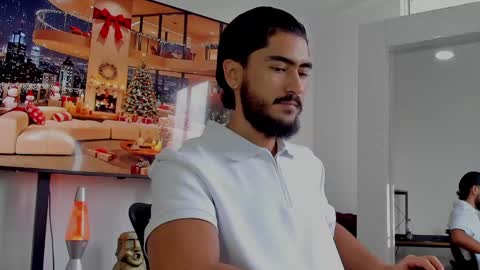 Hey im David that loves to explore and speak their fantasies. Very open talktative and nice. Feel free to chat with me online show from December 21, 5:07 pm