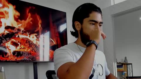 Hey im David that loves to explore and speak their fantasies. Very open talktative and nice. Feel free to chat with me online show from January 4, 4:00 pm